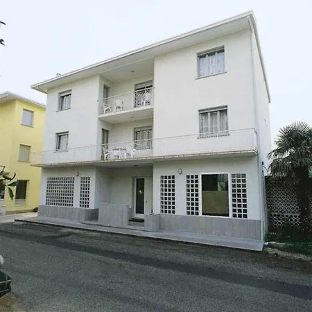 Lägenhet Bright And Comfortable Flat *