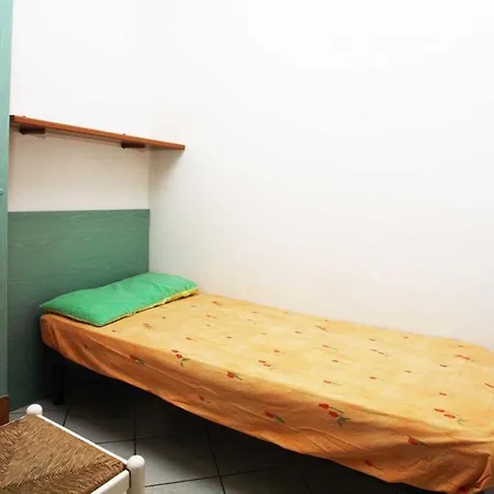 Bright And Comfortable Flat Апартаменты
